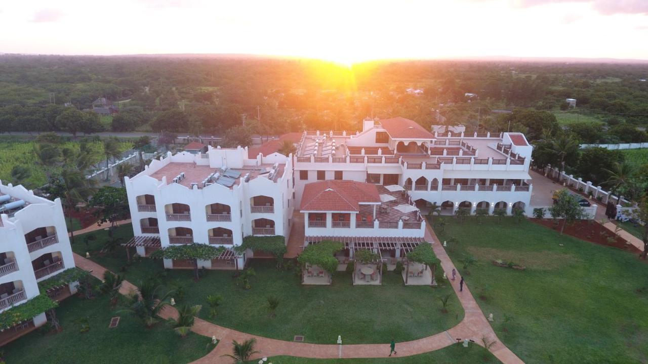 Silver Palm & Kilifi