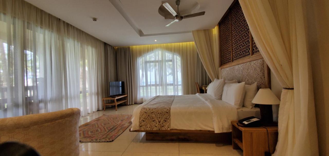 Silver Palm &